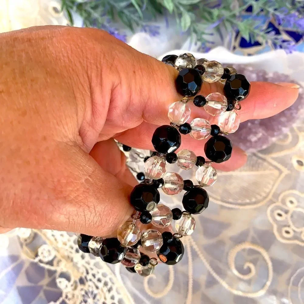 Vintage Black & Clear Lucite Beaded Stretch Bracelet